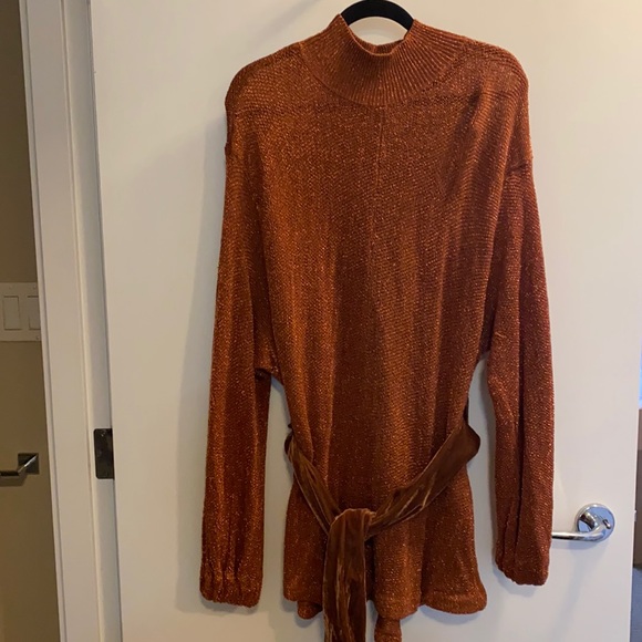 Free People metallic sweater in xs - Picture 2 of 4
